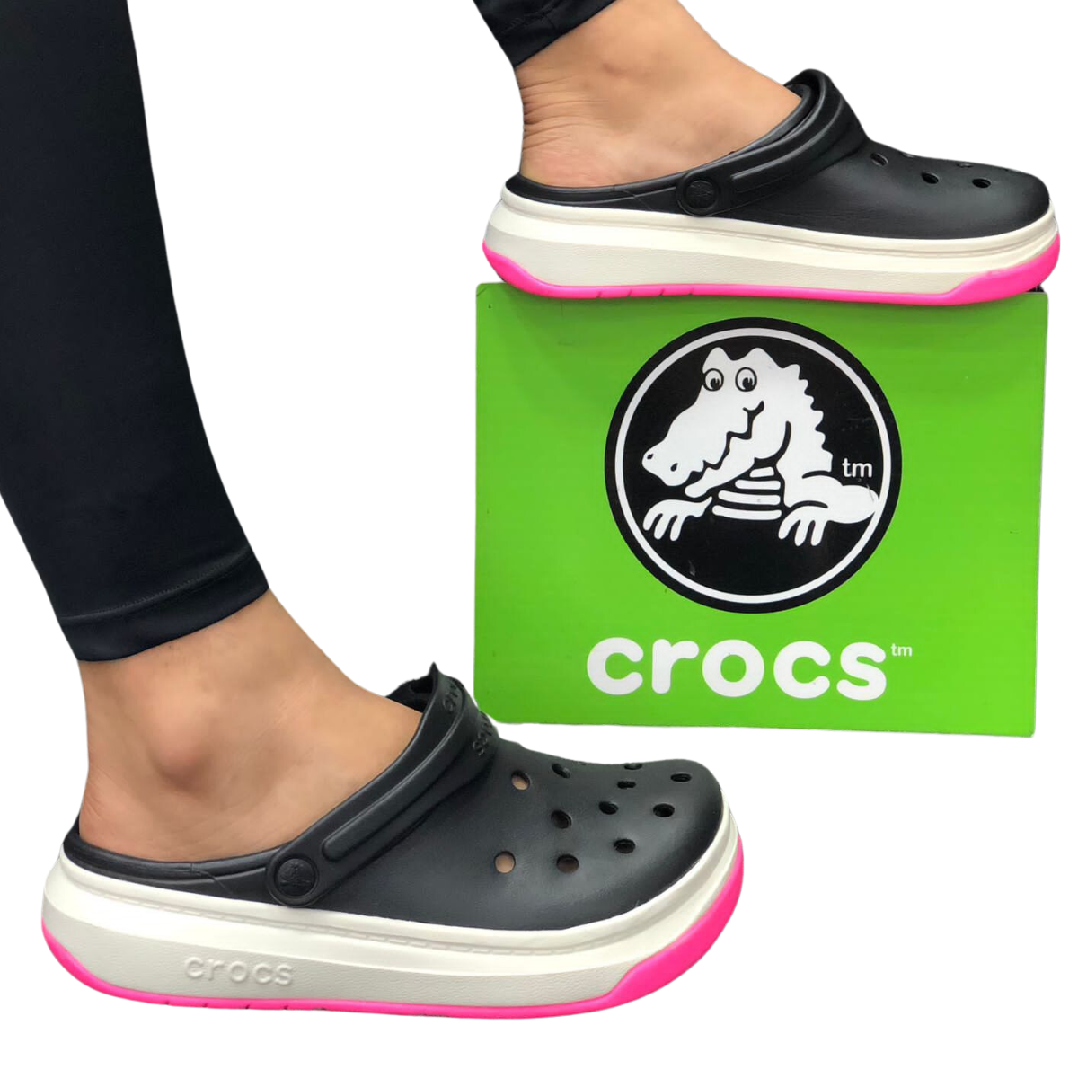 Comprar Crocs Full Force Mujer: Comodidad y Estilo en Cada Paso. ¿Estás buscando comprar Crocs Full Force mujer? En Onlineshoppingcenterg te ofrecemos las mejores opciones para que combines confort y diseño en tu calzado diario. Descubre por qué las Crocs Full Force son una elección perfecta y encuentra el modelo ideal para ti.  ¿Por qué elegir las Crocs Full Force mujer? Las Crocs Full Force mujer destacan por su diseño innovador, comodidad incomparable y versatilidad. Son ideales tanto para usar en casa como para salidas casuales. Algunas de las razones principales para elegirlas incluyen:  Comodidad inigualable: Fabricadas con materiales ligeros y duraderos que se adaptan perfectamente a tus pies. Diseño moderno: Disponibles en colores vibrantes como las Crocs Full Force rosadas y opciones clásicas como las Crocs Full Force blancas. Fáciles de combinar: Ya sea con ropa deportiva o casual, siempre lucirás increíble. Opciones más populares de Crocs Full Force mujer En Onlineshoppingcenterg, contamos con una amplia selección de Crocs Full Force mujer. Aquí te mostramos algunos de los modelos más demandados:  1. Crocs Full Force blancas El diseño más clásico y versátil, perfecto para quienes buscan un estilo minimalista y limpio. Palabras clave relacionadas: Crocs Full Force blancas, Crocs Full Force precio.  2. Crocs Full Force rosadas Si te encanta destacar, estas Crocs en color rosado son ideales para ti. Su tono vibrante aporta un toque divertido a cualquier outfit. Palabras clave relacionadas: Crocs Full Force rosadas, Crocs Full Force mujer.  3. Crocs Full Force rojas Para un estilo más audaz, las Crocs Full Force rojas son una opción excelente. Combinan diseño atrevido y comodidad. Palabras clave relacionadas: Crocs Full Force rojas, Crocs Full Force mujer.  4. Crocs Full Force precio accesible Encuentra ofertas exclusivas en nuestra tienda y lleva tus Crocs al mejor precio. Palabras clave relacionadas: Crocs Full Force precio, Crocs Full Force mujer outlet.